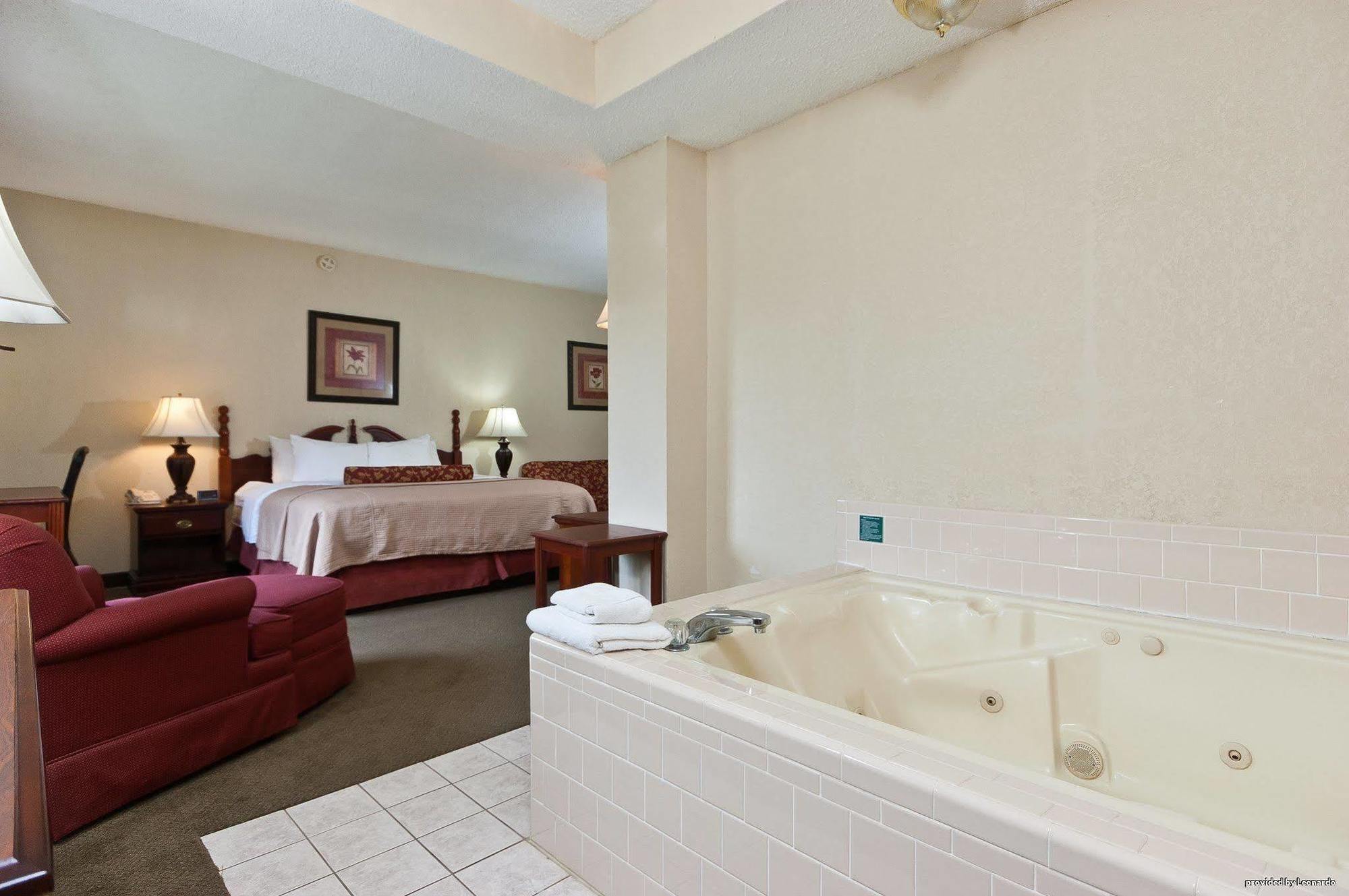 Best Western River City Hotel Decatur Room photo